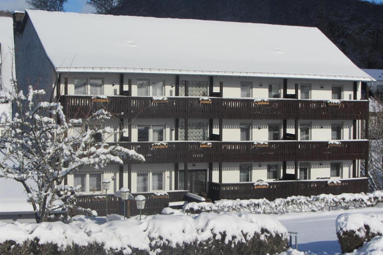 Appartementhaus Eifeladventures Berlingen Esterno foto